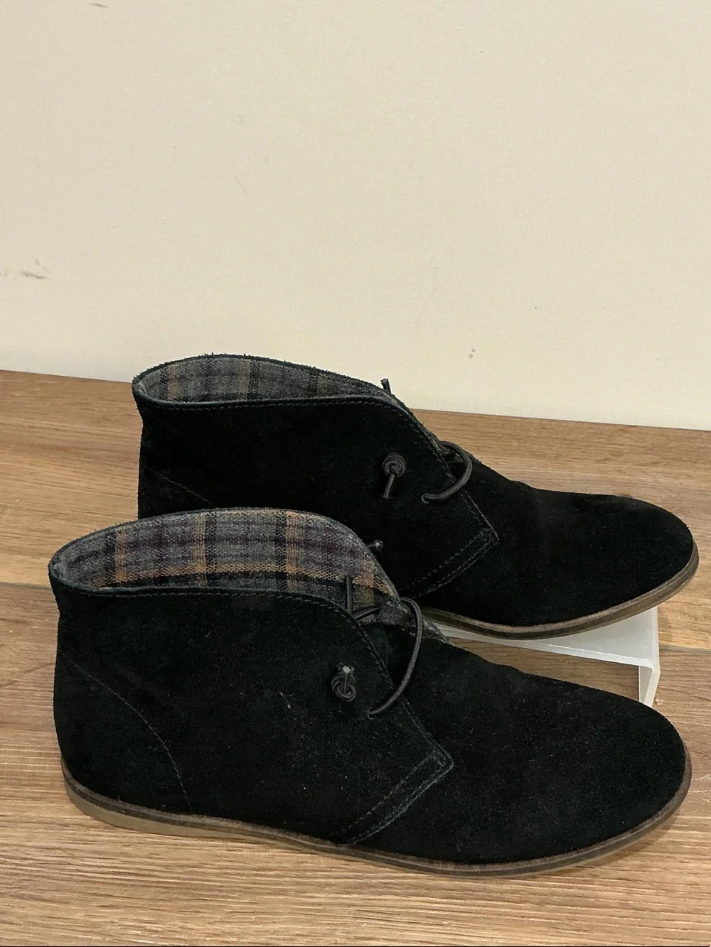 Lucky Brand Garboh Black Suede Chukka Boots, women’s size 7.5